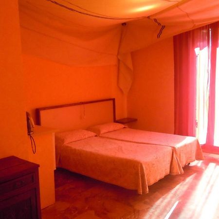 Hotel Cadoro Benátky Pokoj fotografie